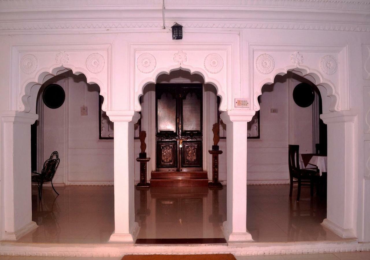 Mpt Sheesh Mahal, Orchha Hotel Exterior foto